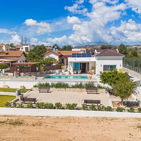 Villa Pacy Agios Theodoros Exterior photo